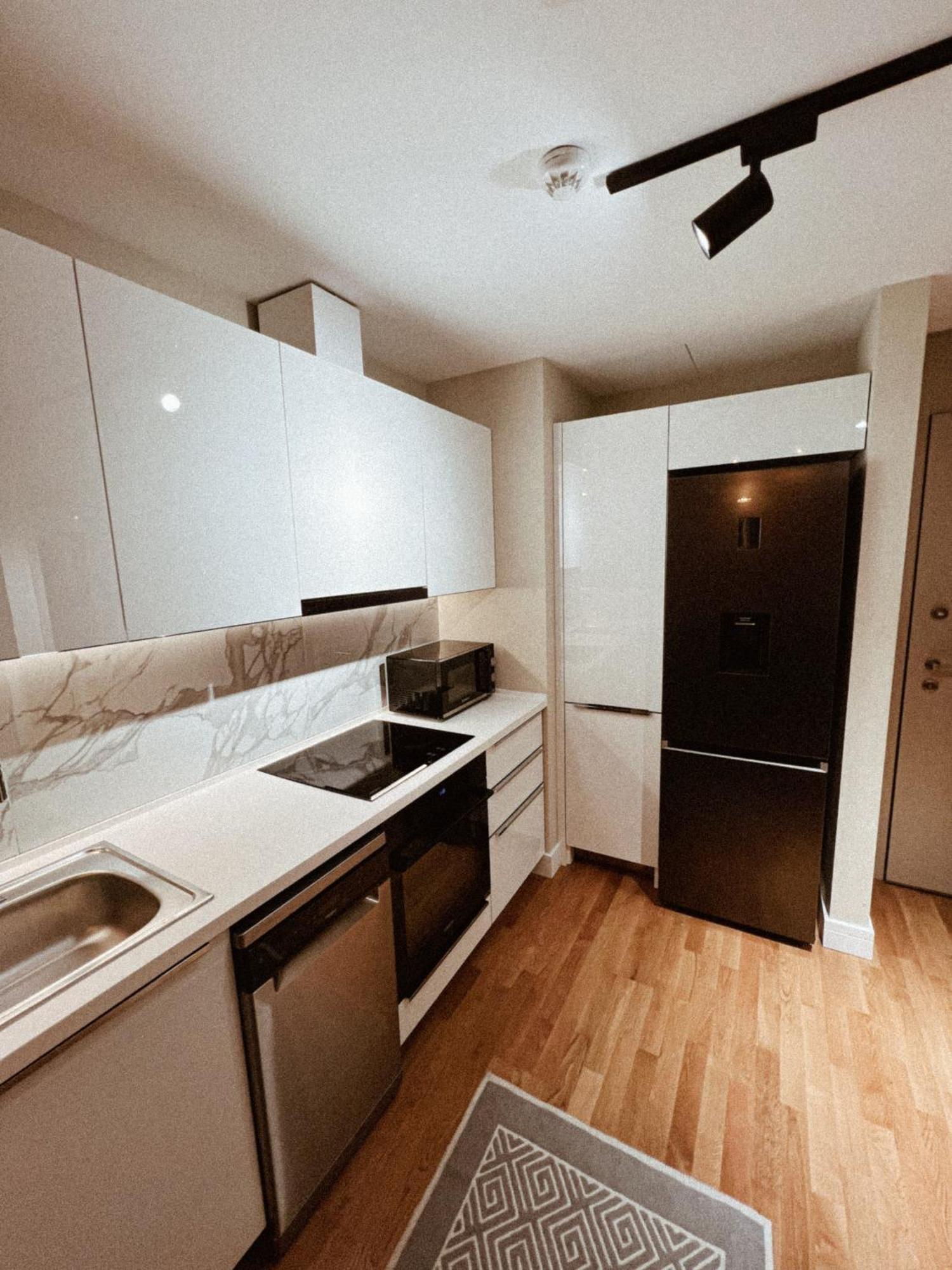 180° View Apartment In Diamond Building Skopje Exteriör bild