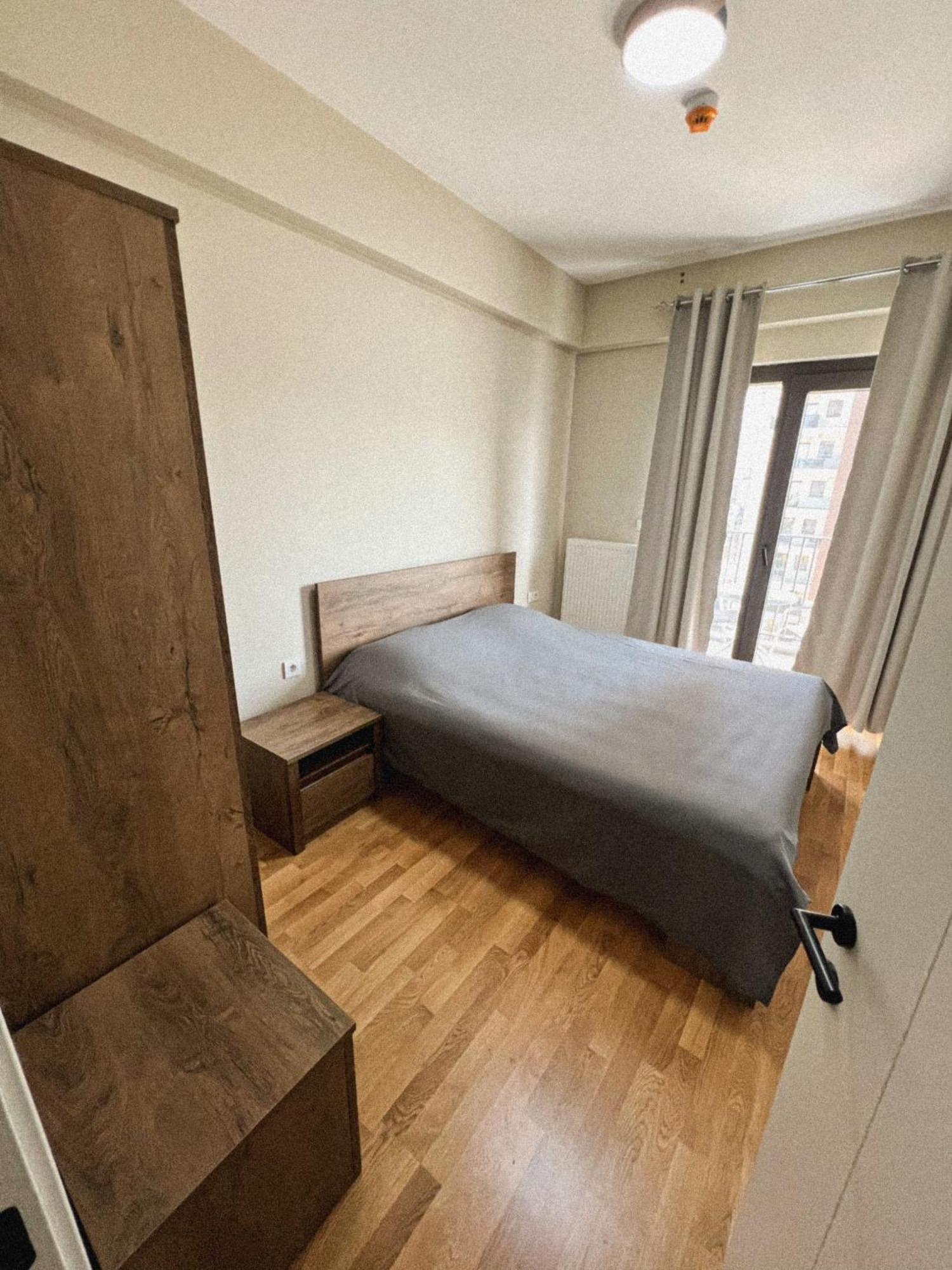 180° View Apartment In Diamond Building Skopje Exteriör bild