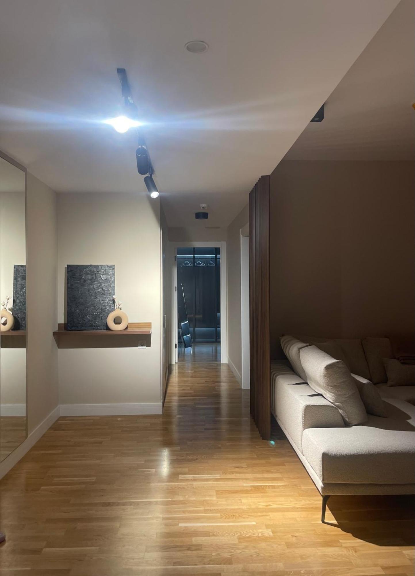 180° View Apartment In Diamond Building Skopje Exteriör bild